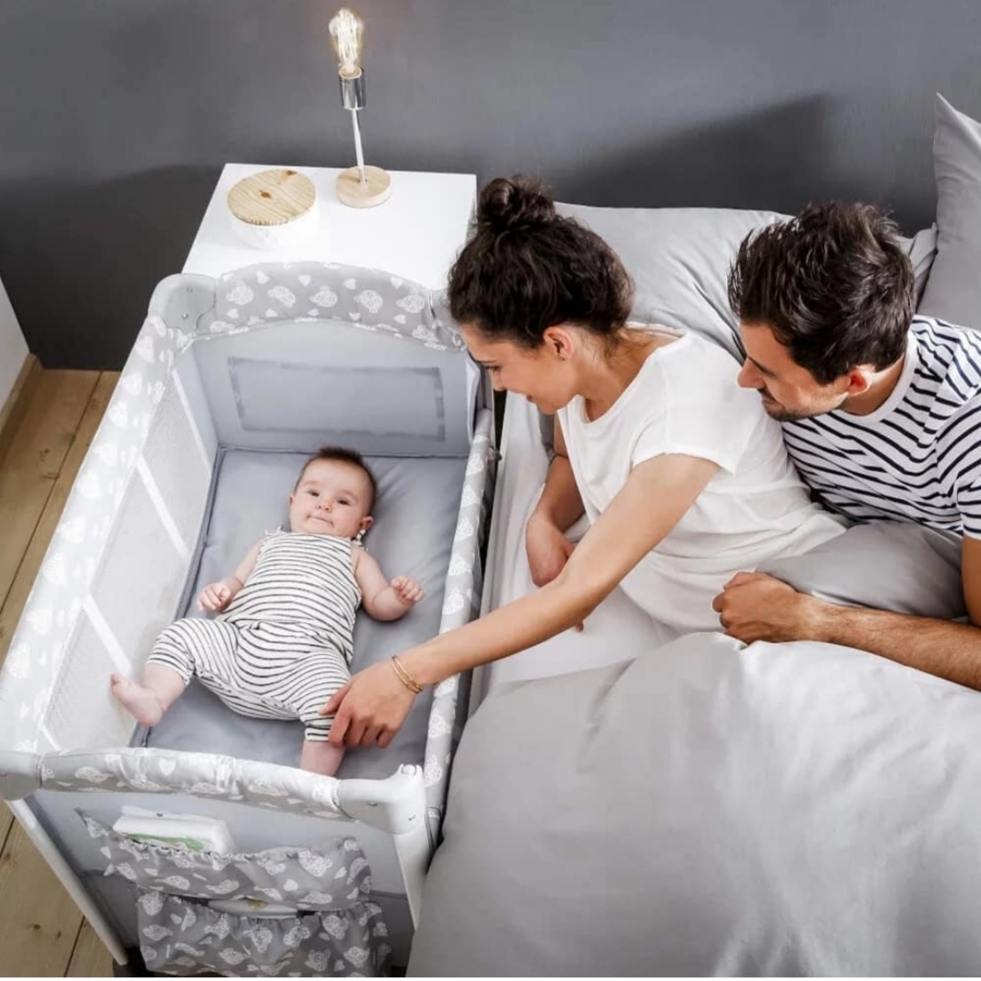 Hauck Sleep ‘N’ Care Plus Travel Cot/Bedside Crib